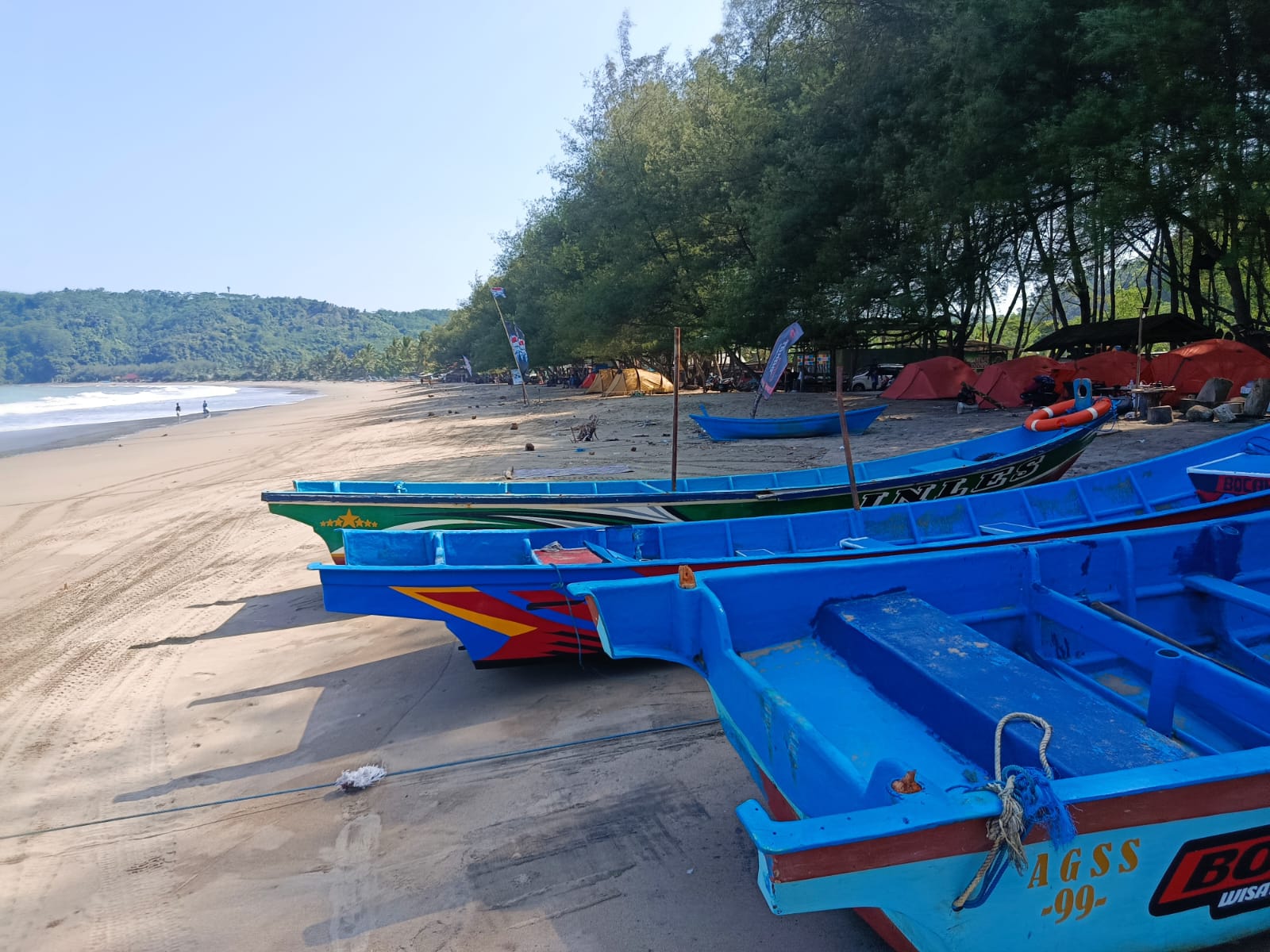 Pantai Sine Tulungagung: Pesona Alam yang Menarik Wisatawan Lokal